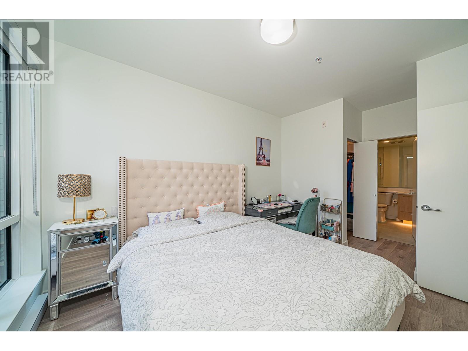 Listing Picture 19 of 28 : 114 7599 15TH STREET, Burnaby / 本拿比 - 魯藝地產 Yvonne Lu Group - MLS Medallion Club Member