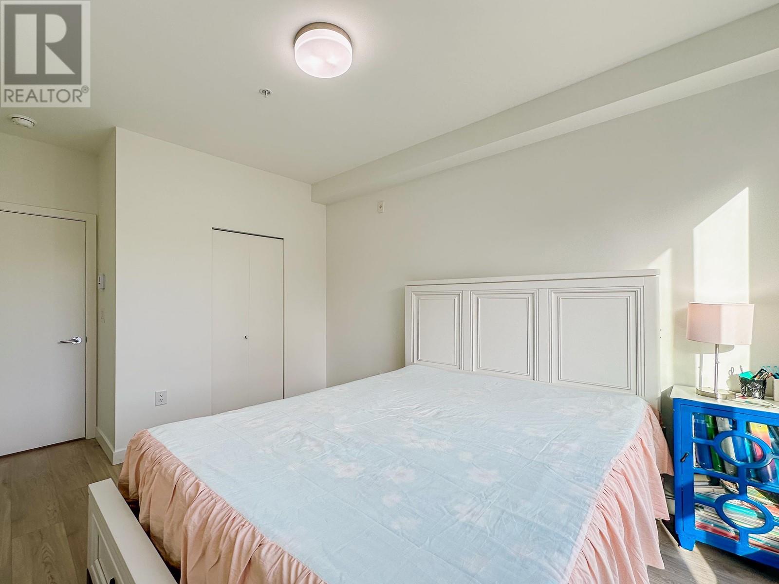 Listing Picture 23 of 28 : 114 7599 15TH STREET, Burnaby / 本拿比 - 魯藝地產 Yvonne Lu Group - MLS Medallion Club Member