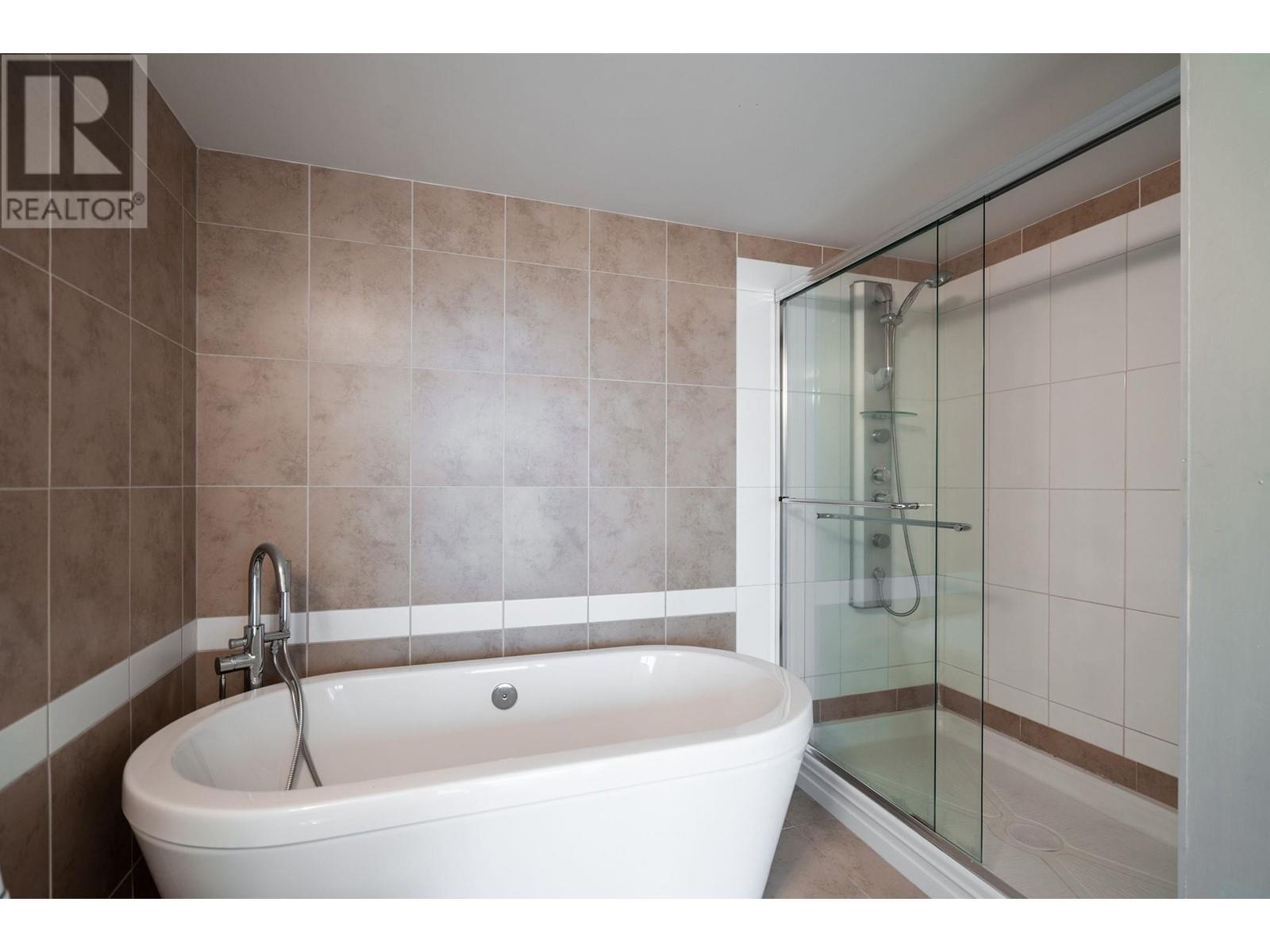 Listing Picture 16 of 40 : 3803 188 KEEFER PLACE, Vancouver / 溫哥華 - 魯藝地產 Yvonne Lu Group - MLS Medallion Club Member