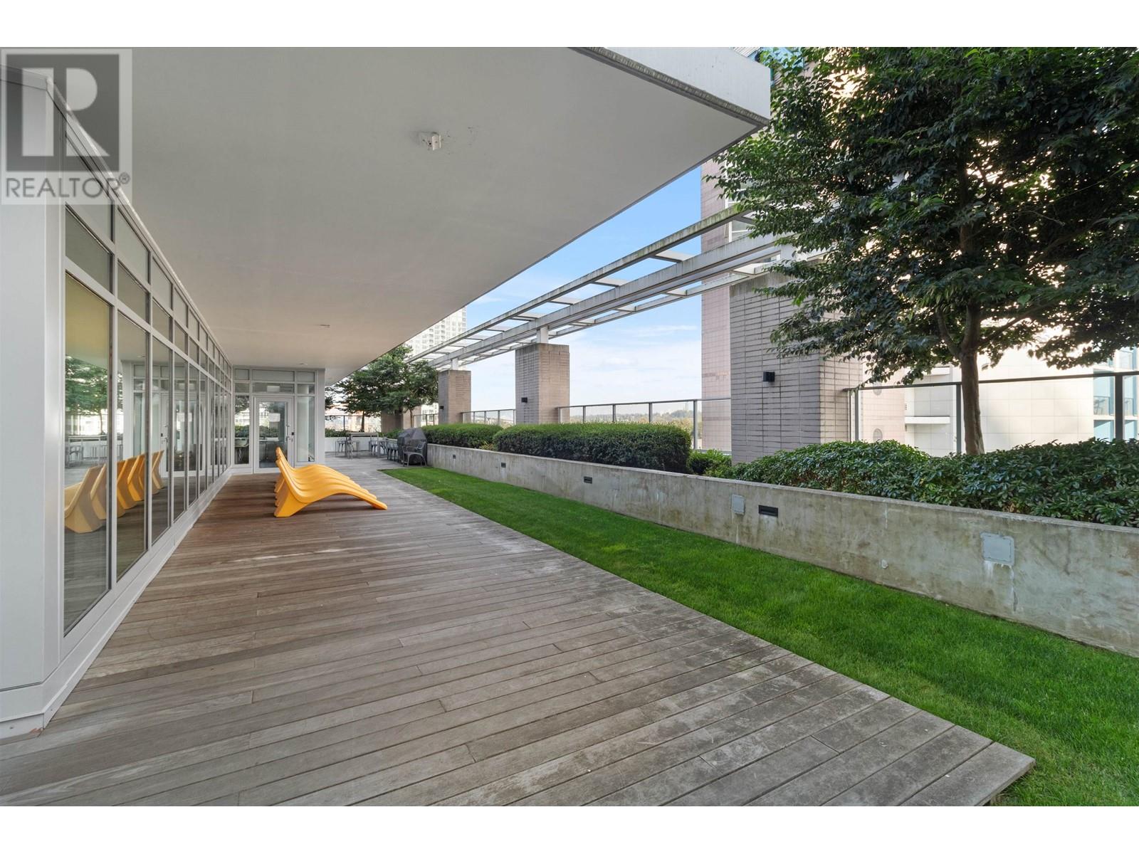 2711 908 Quayside Drive, New Westminster, British Columbia  V3M 0L4 - Photo 17 - R2954240