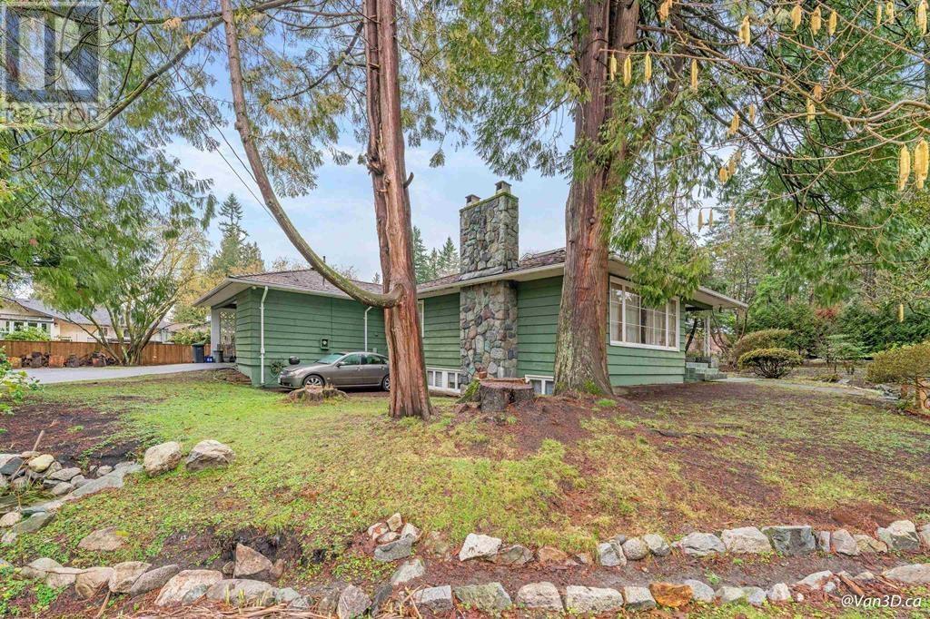 450 Walker Street, Coquitlam, British Columbia  V3K 4E3 - Photo 3 - R2954273