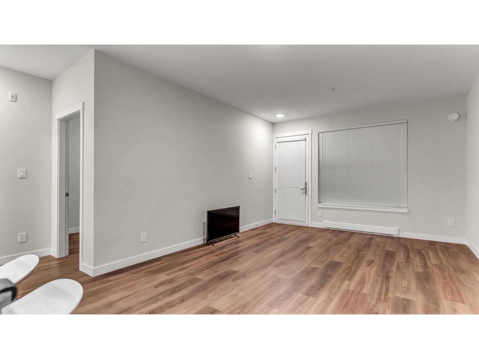 102 10838 Whalley Boulevard, Surrey, British Columbia  V3R 0G8 - Photo 6 - R2954009