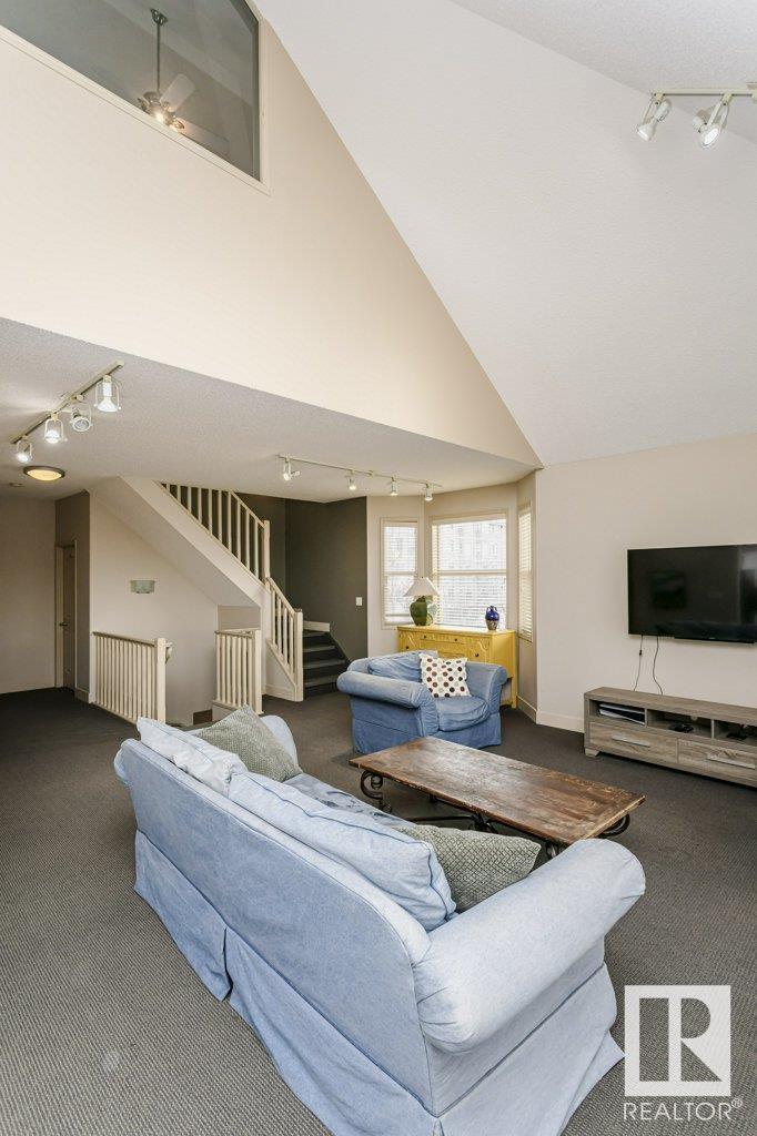 Property at 10219 111 ST NW image 3