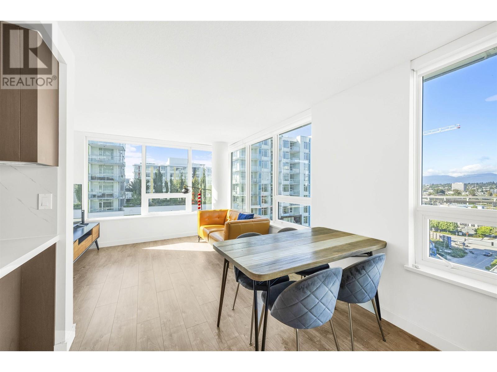Listing Picture 15 of 27 : 1507 8833 HAZELBRIDGE WAY, Richmond / 烈治文 - 魯藝地產 Yvonne Lu Group - MLS Medallion Club Member