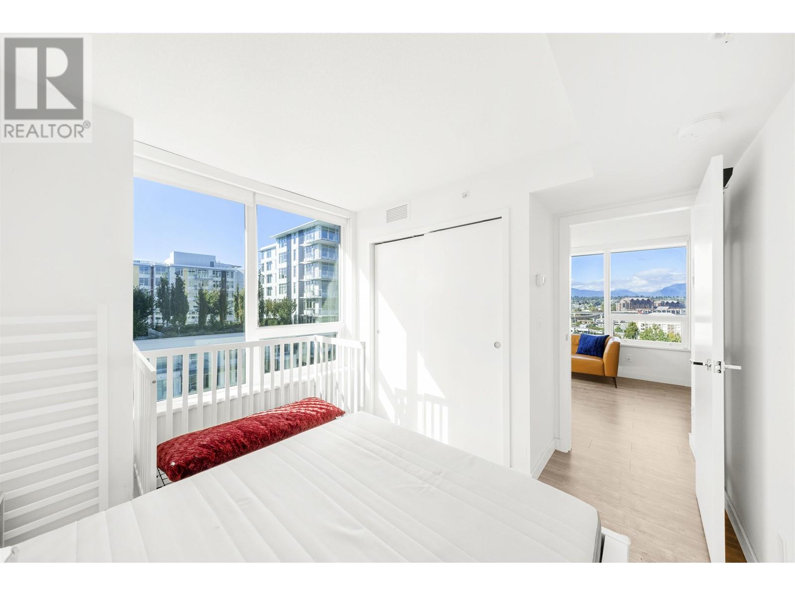 Listing Picture 5 of 27 : 1507 8833 HAZELBRIDGE WAY, Richmond / 烈治文 - 魯藝地產 Yvonne Lu Group - MLS Medallion Club Member