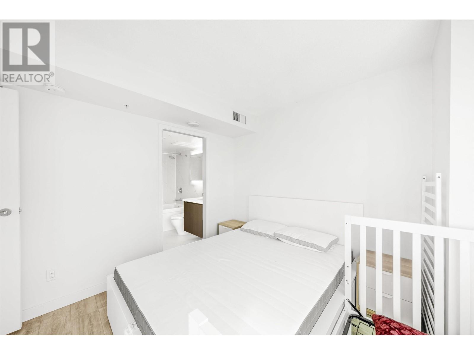 Listing Picture 8 of 27 : 1507 8833 HAZELBRIDGE WAY, Richmond / 烈治文 - 魯藝地產 Yvonne Lu Group - MLS Medallion Club Member
