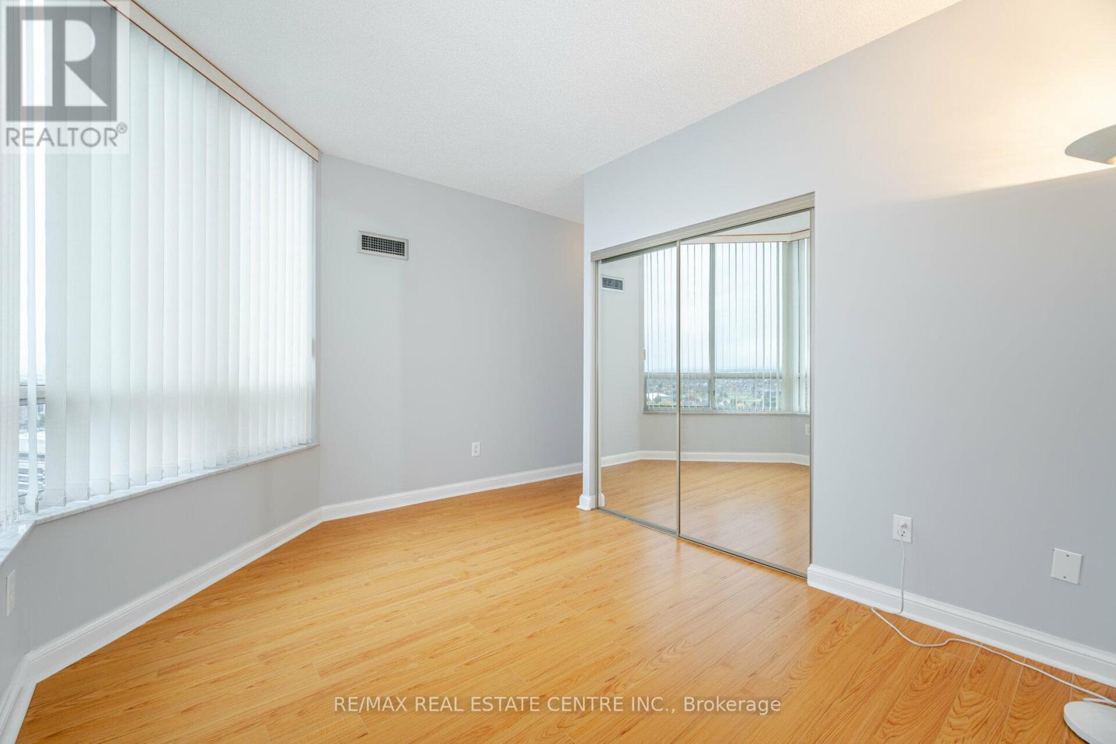 Ph 2502 - 22 Hanover Road, Brampton, Ontario  L6S 5K7 - Photo 26 - W11914426