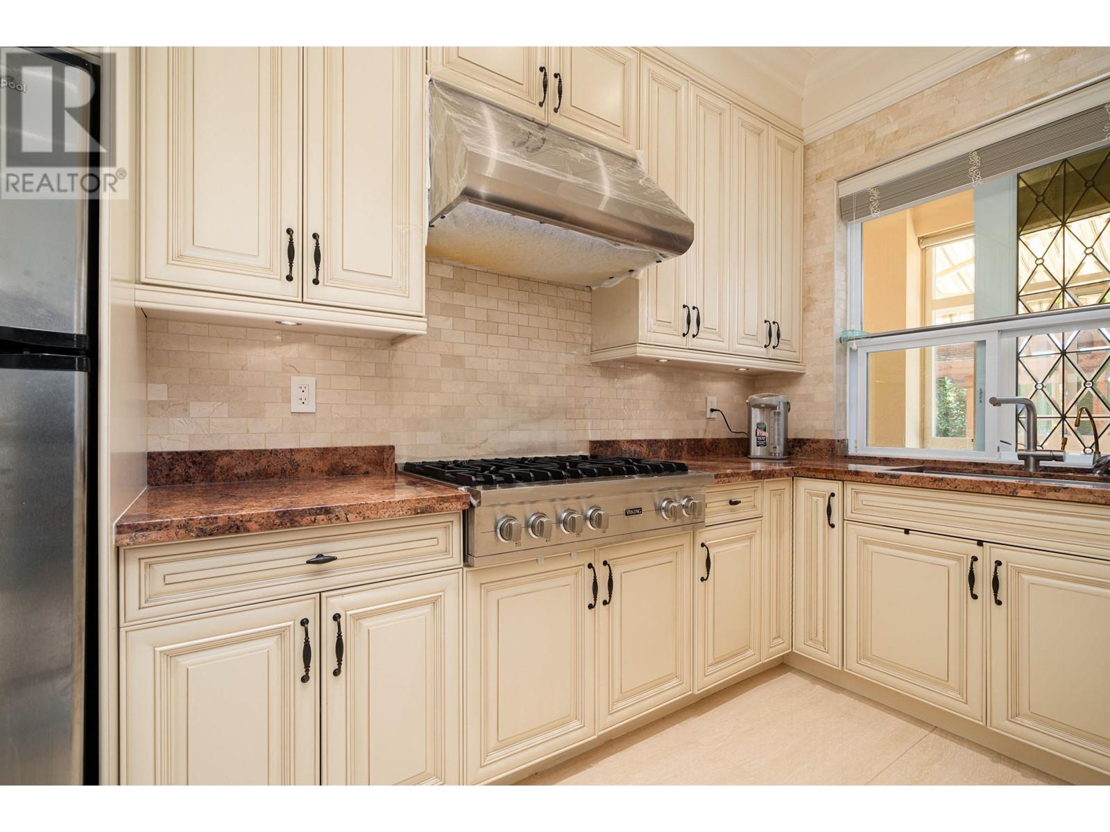 Listing Picture 14 of 40 : 7300 LUCAS ROAD, Richmond / 烈治文 - 魯藝地產 Yvonne Lu Group - MLS Medallion Club Member