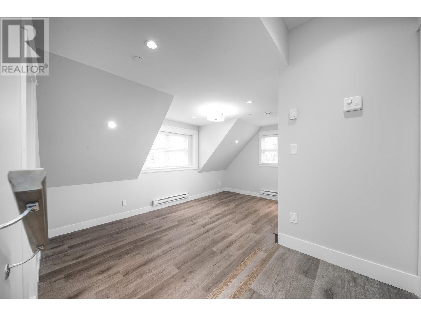 4513 Nanaimo Street, Vancouver, British Columbia  V5N 5J2 - Photo 5 - R2954329