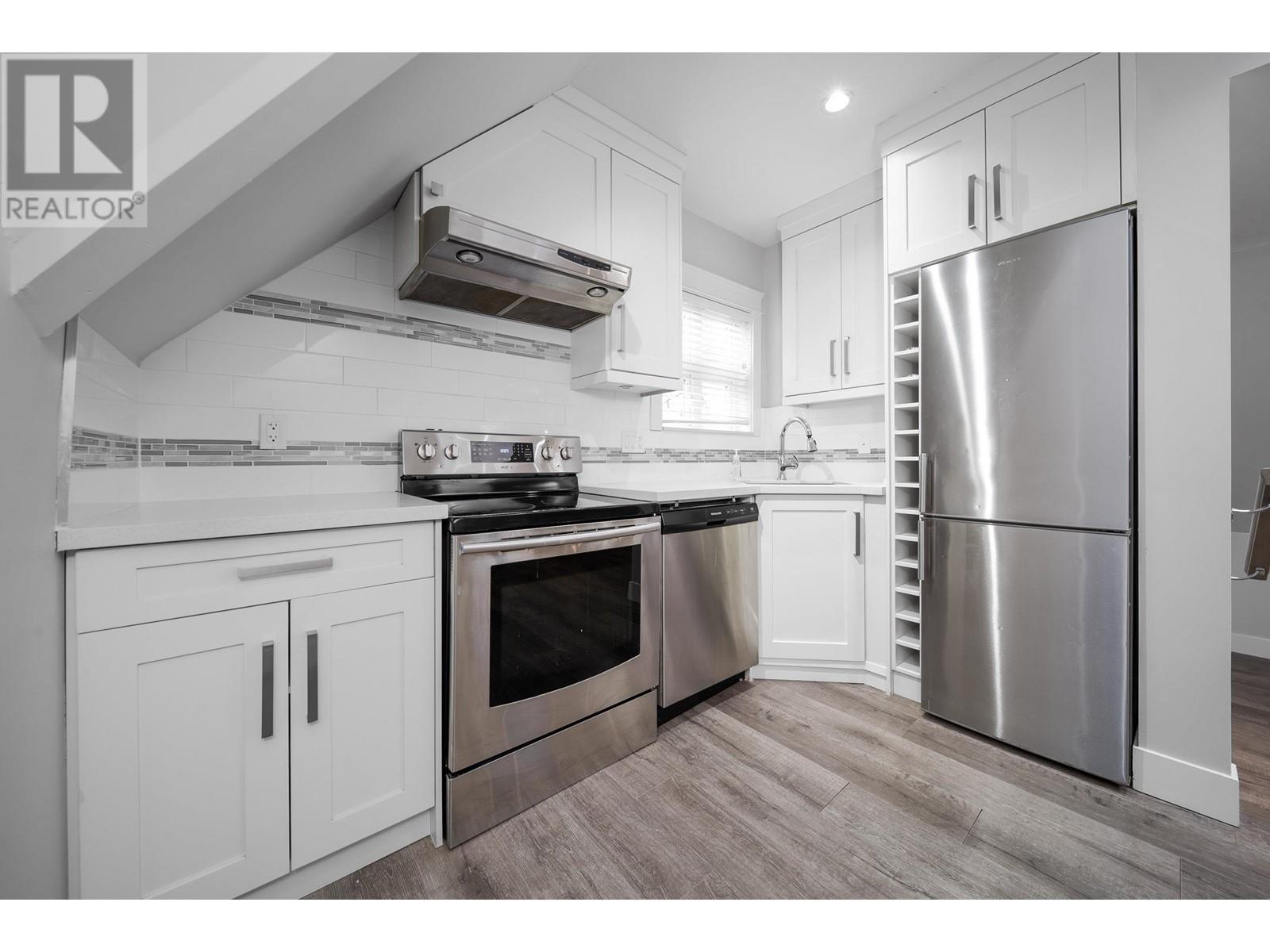 4513 Nanaimo Street, Vancouver, British Columbia  V5N 5J2 - Photo 3 - R2954329