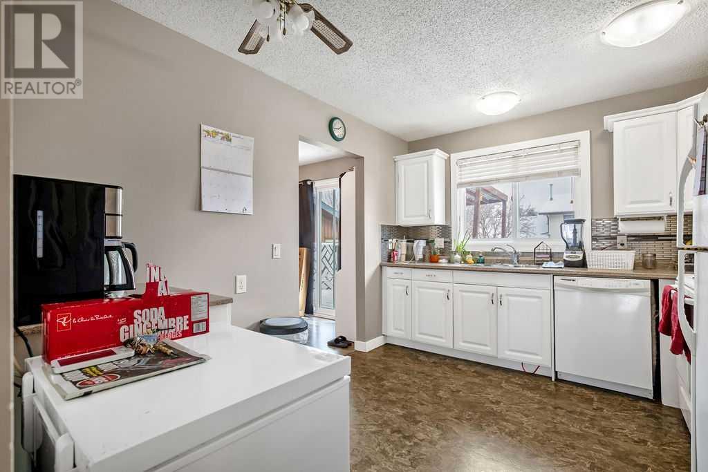 3704 39 Street Ne, Calgary, Alberta  T1Y 5H6 - Photo 8 - A2186417