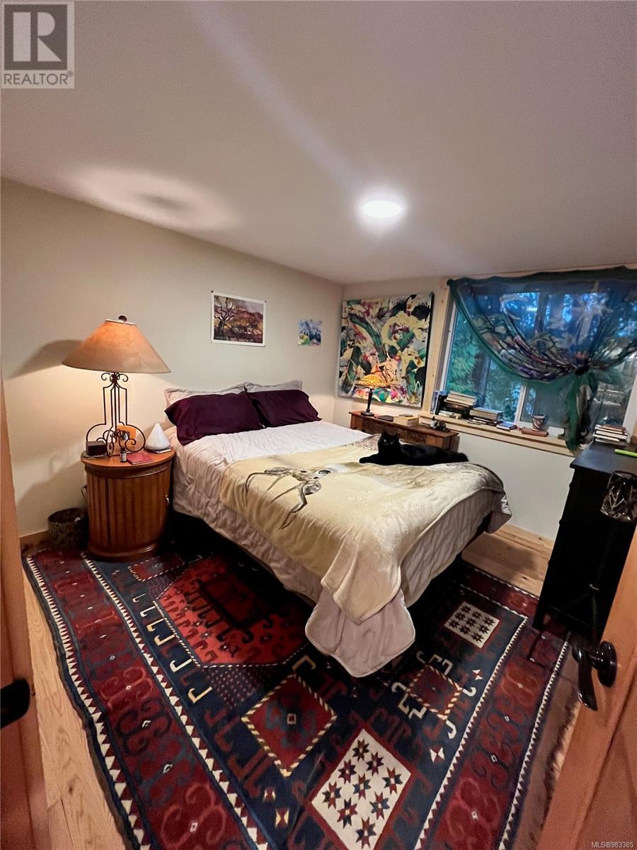 403 Whaletown Rd, Cortes Island, British Columbia  V0P 1Z0 - Photo 17 - 983385