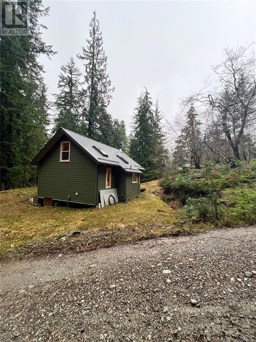 403 Whaletown Rd, Cortes Island, British Columbia  V0P 1Z0 - Photo 22 - 983385