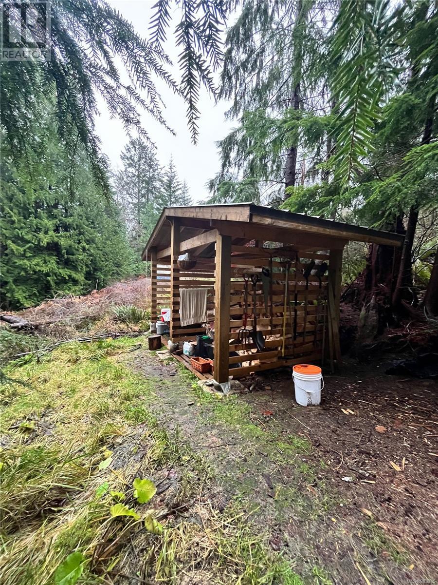 403 Whaletown Rd, Cortes Island, British Columbia  V0P 1Z0 - Photo 18 - 983385