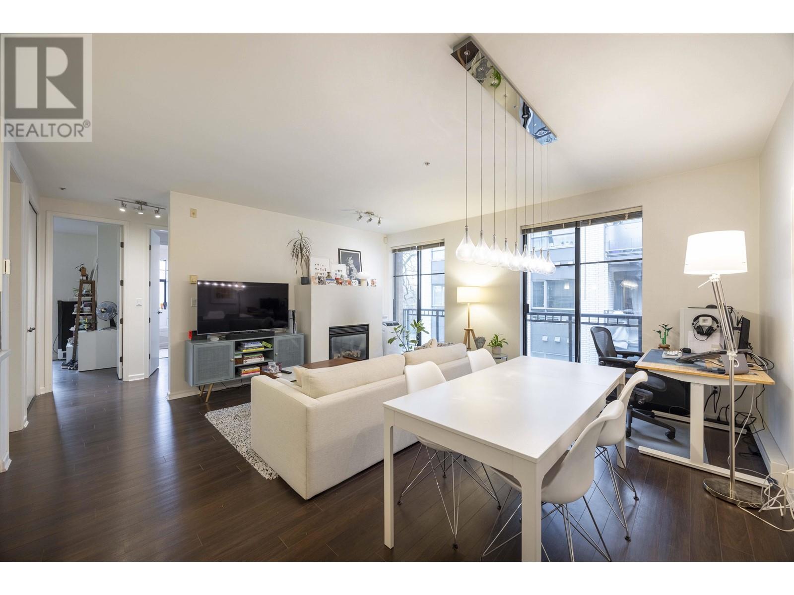 302 2065 W 12th Avenue, Vancouver, British Columbia  V6J 5L9 - Photo 4 - R2953824