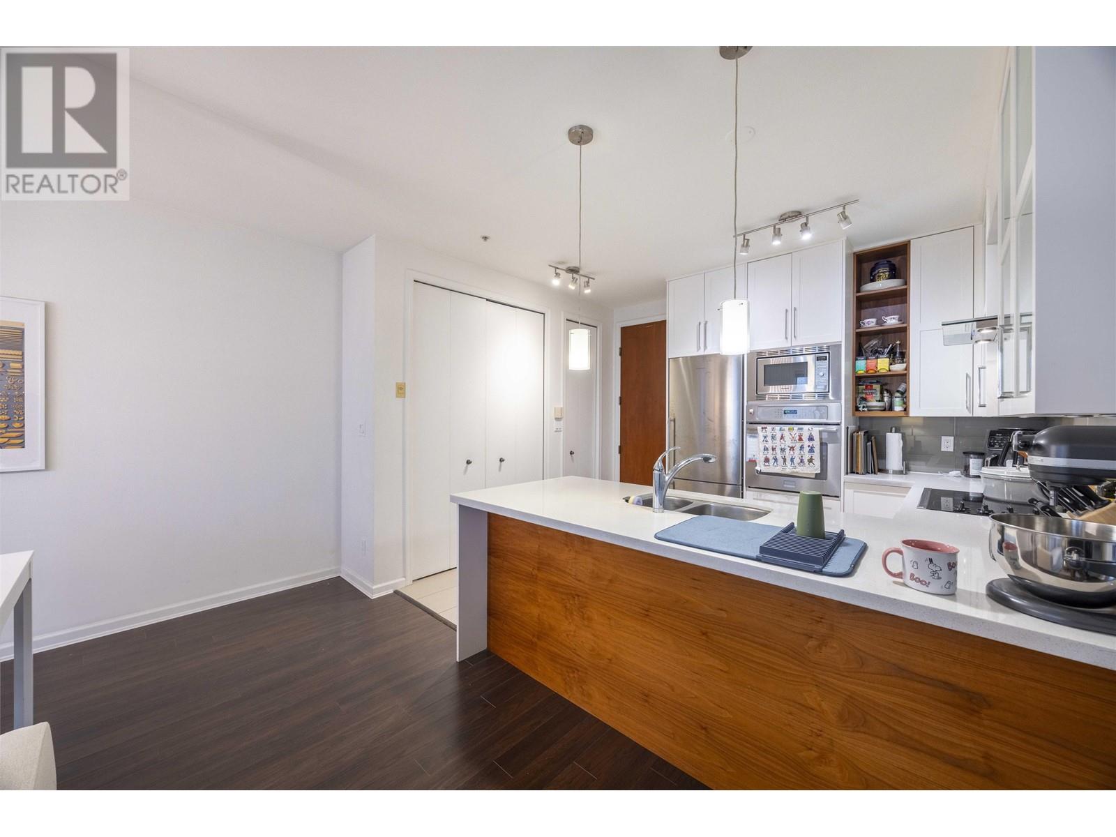 302 2065 W 12th Avenue, Vancouver, British Columbia  V6J 5L9 - Photo 14 - R2953824