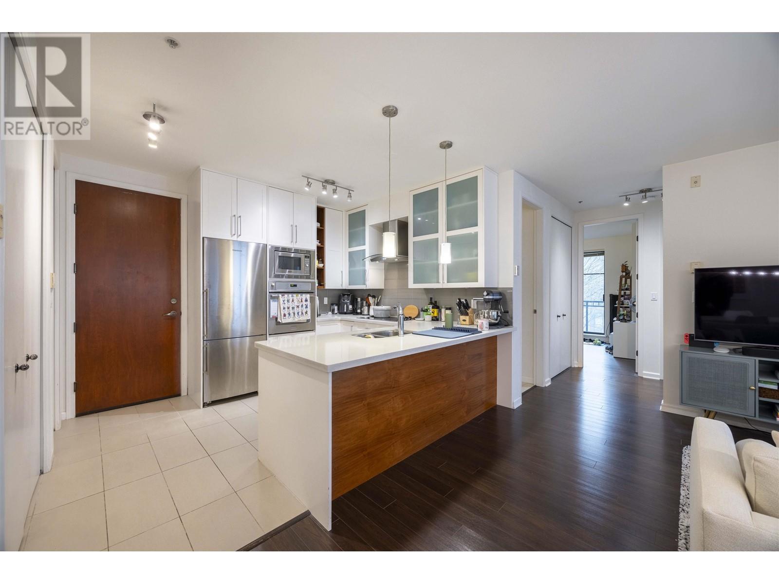 302 2065 W 12th Avenue, Vancouver, British Columbia  V6J 5L9 - Photo 13 - R2953824