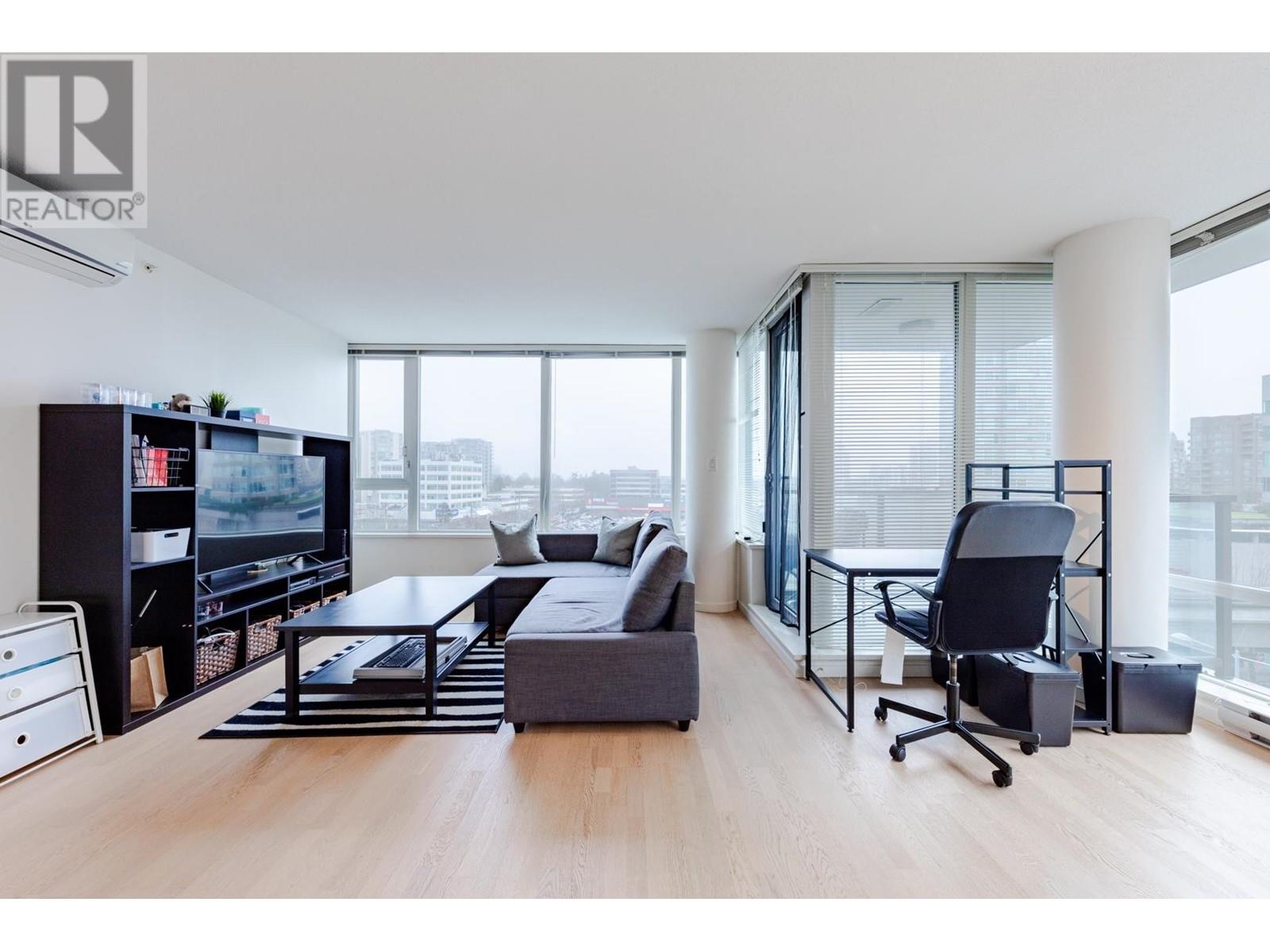 Listing Picture 12 of 30 : 813 7988 ACKROYD ROAD, Richmond / 烈治文 - 魯藝地產 Yvonne Lu Group - MLS Medallion Club Member