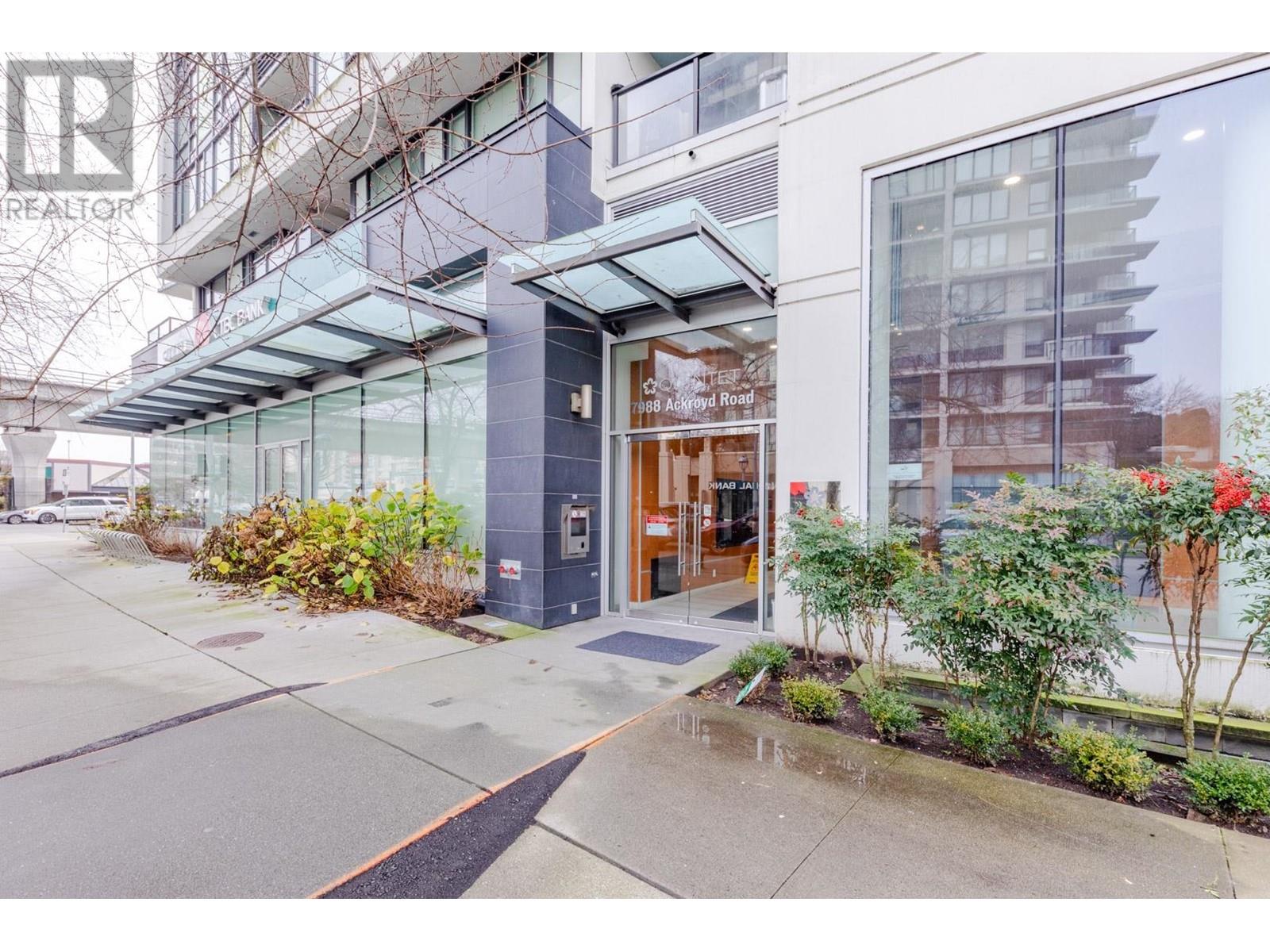 Listing Picture 3 of 30 : 813 7988 ACKROYD ROAD, Richmond / 烈治文 - 魯藝地產 Yvonne Lu Group - MLS Medallion Club Member