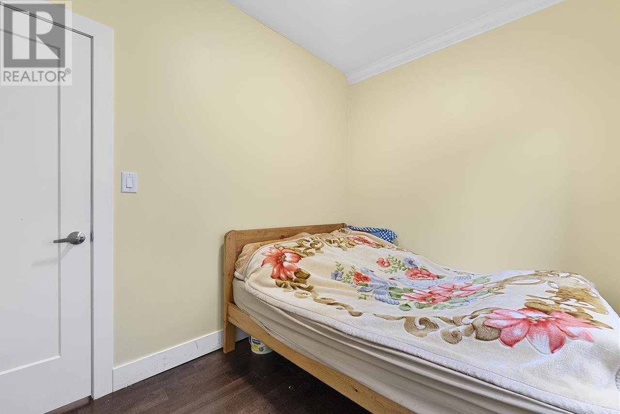 Listing Picture 13 of 31 : 305 STRATFORD AVENUE, Burnaby / 本拿比 - 魯藝地產 Yvonne Lu Group - MLS Medallion Club Member
