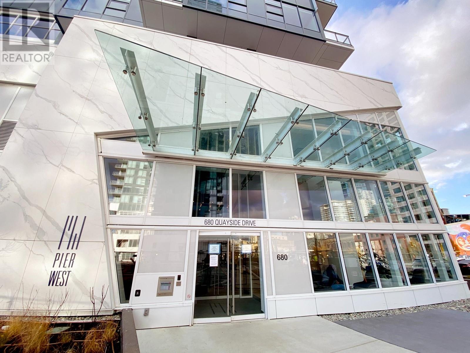 3207 680 Quayside Drive, New Westminster, British Columbia  V3M 0P2 - Photo 2 - R2943387