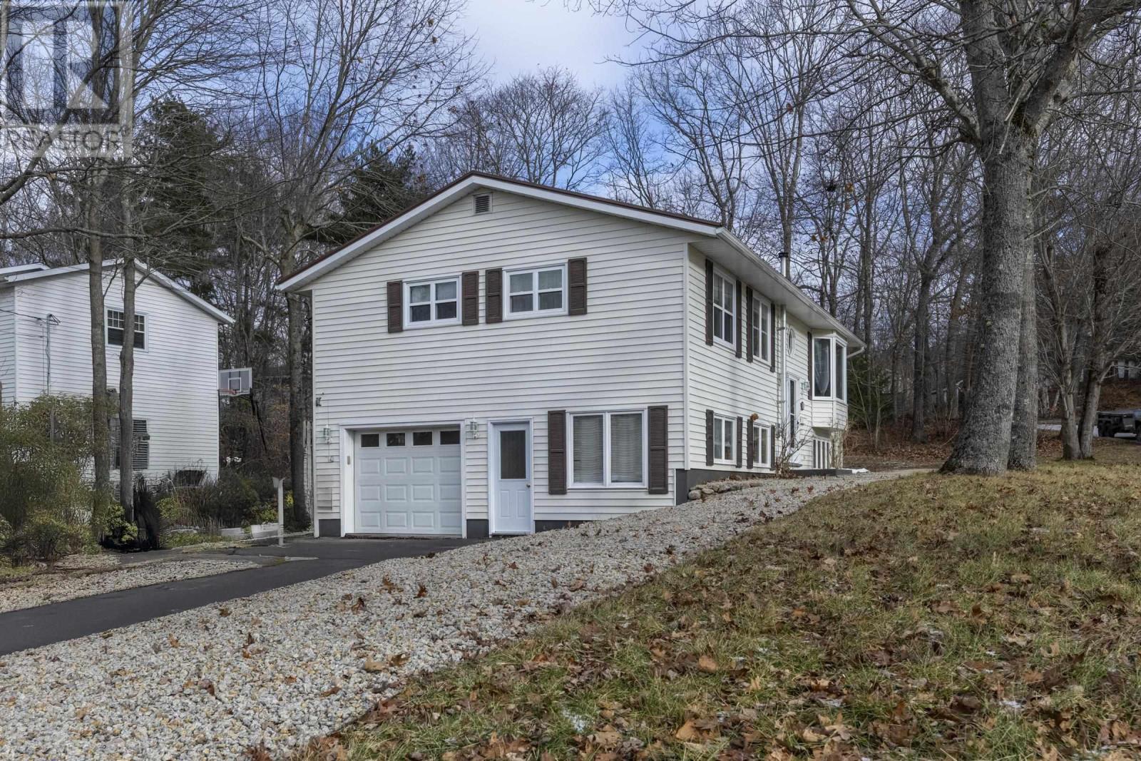 9 Streatch Drive, Bridgewater, Nova Scotia  B4V 3Z2 - Photo 4 - 202500477