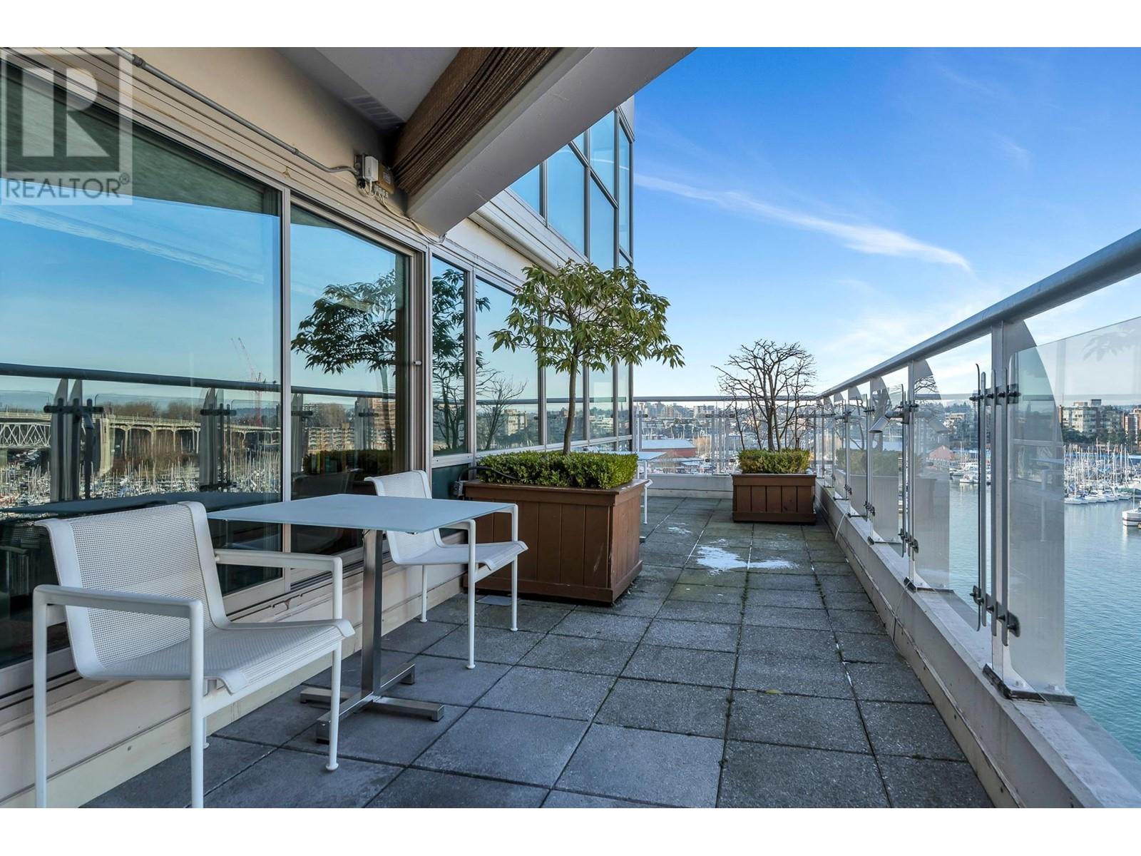 Listing Picture 23 of 40 : 902 1600 HORNBY STREET, Vancouver / 溫哥華 - 魯藝地產 Yvonne Lu Group - MLS Medallion Club Member