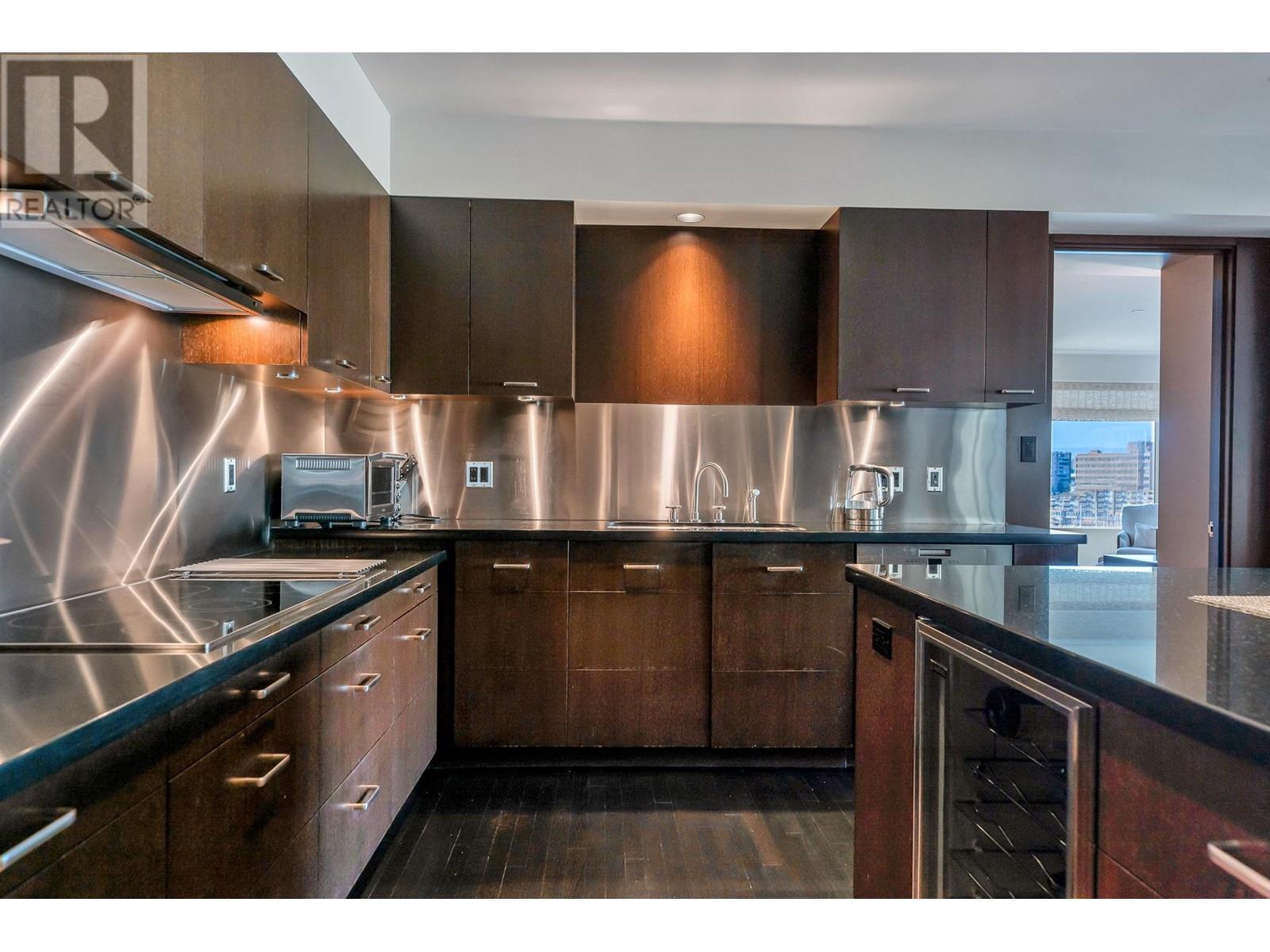 Listing Picture 11 of 40 : 902 1600 HORNBY STREET, Vancouver / 溫哥華 - 魯藝地產 Yvonne Lu Group - MLS Medallion Club Member
