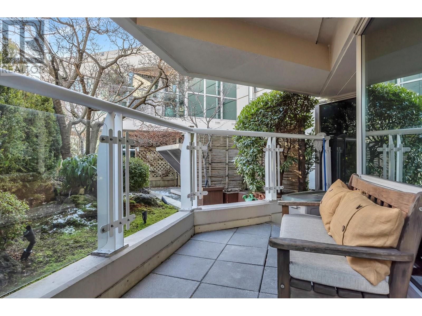 Listing Picture 37 of 40 : 902 1600 HORNBY STREET, Vancouver / 溫哥華 - 魯藝地產 Yvonne Lu Group - MLS Medallion Club Member