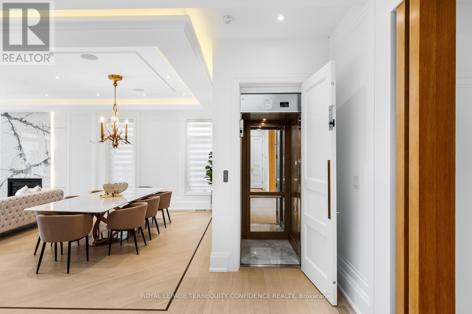 Property at 190 HOUNSLOW AVENUE image 4