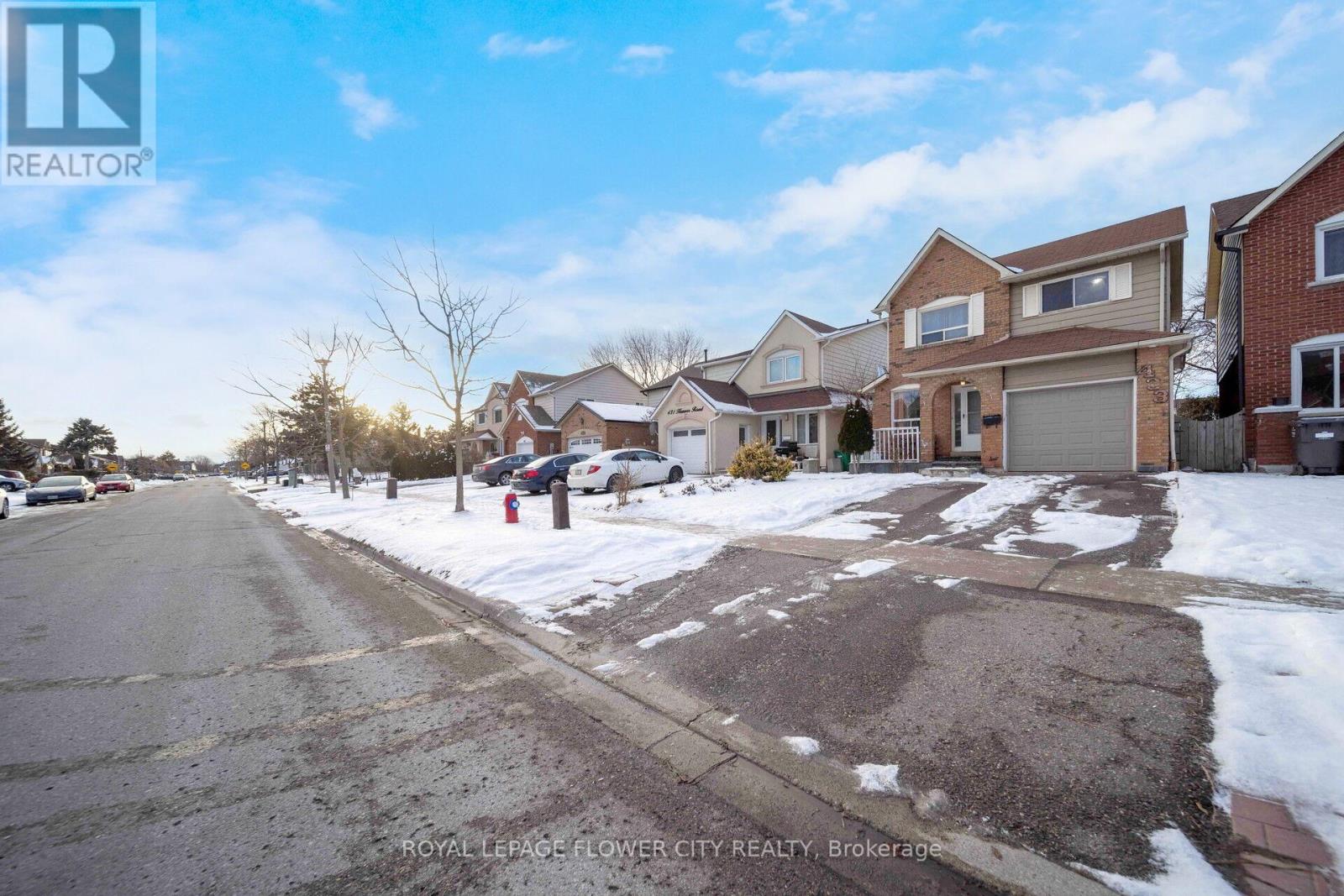 433 Hansen Road N, Brampton, Ontario  L6V 3P6 - Photo 2 - W11914791