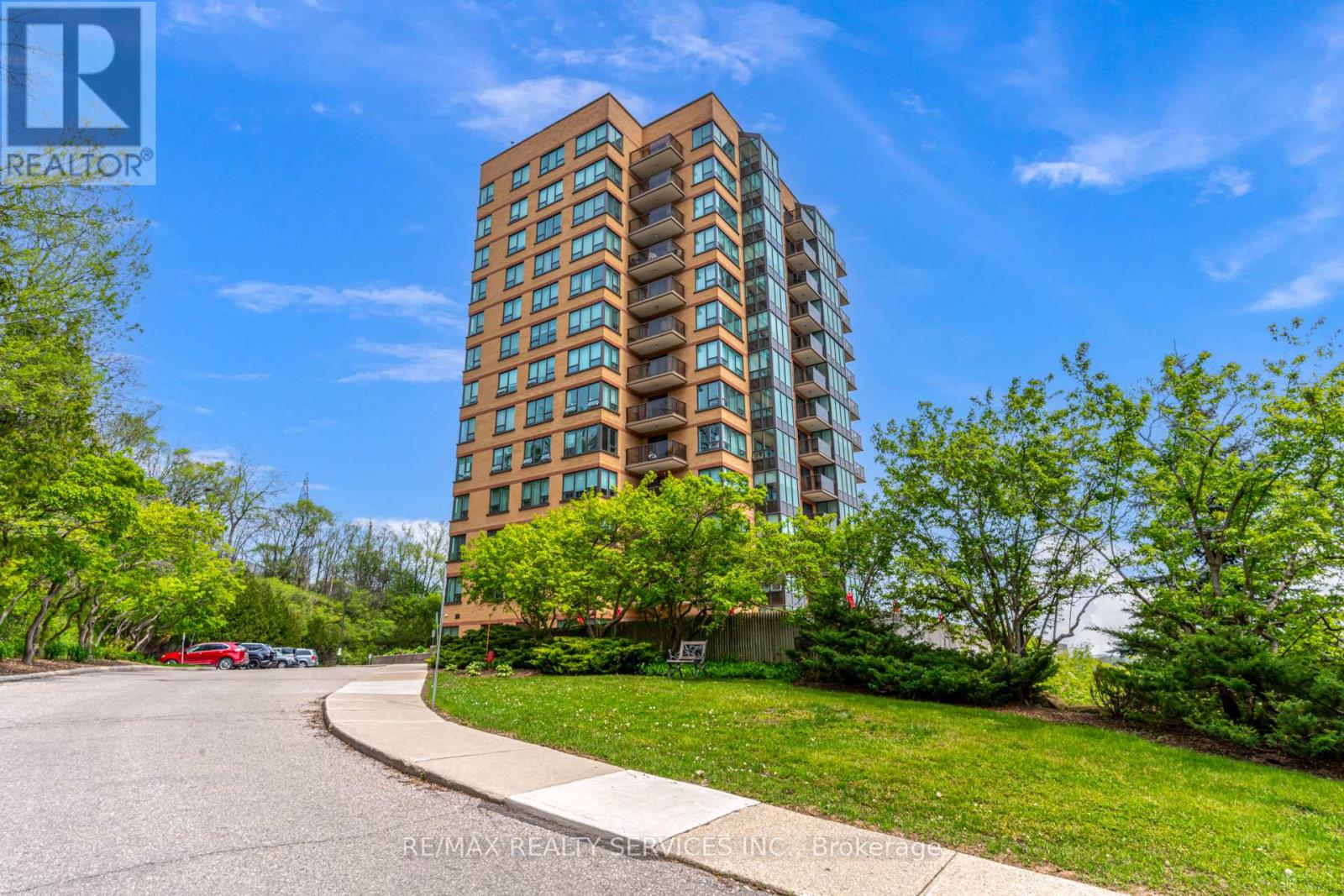 Property at 1207 - 237 KING STREET W image 2