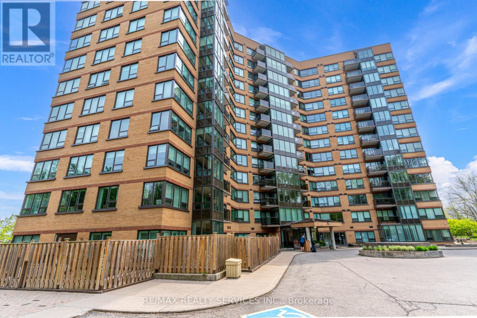 Property at 1207 - 237 KING STREET W image 4