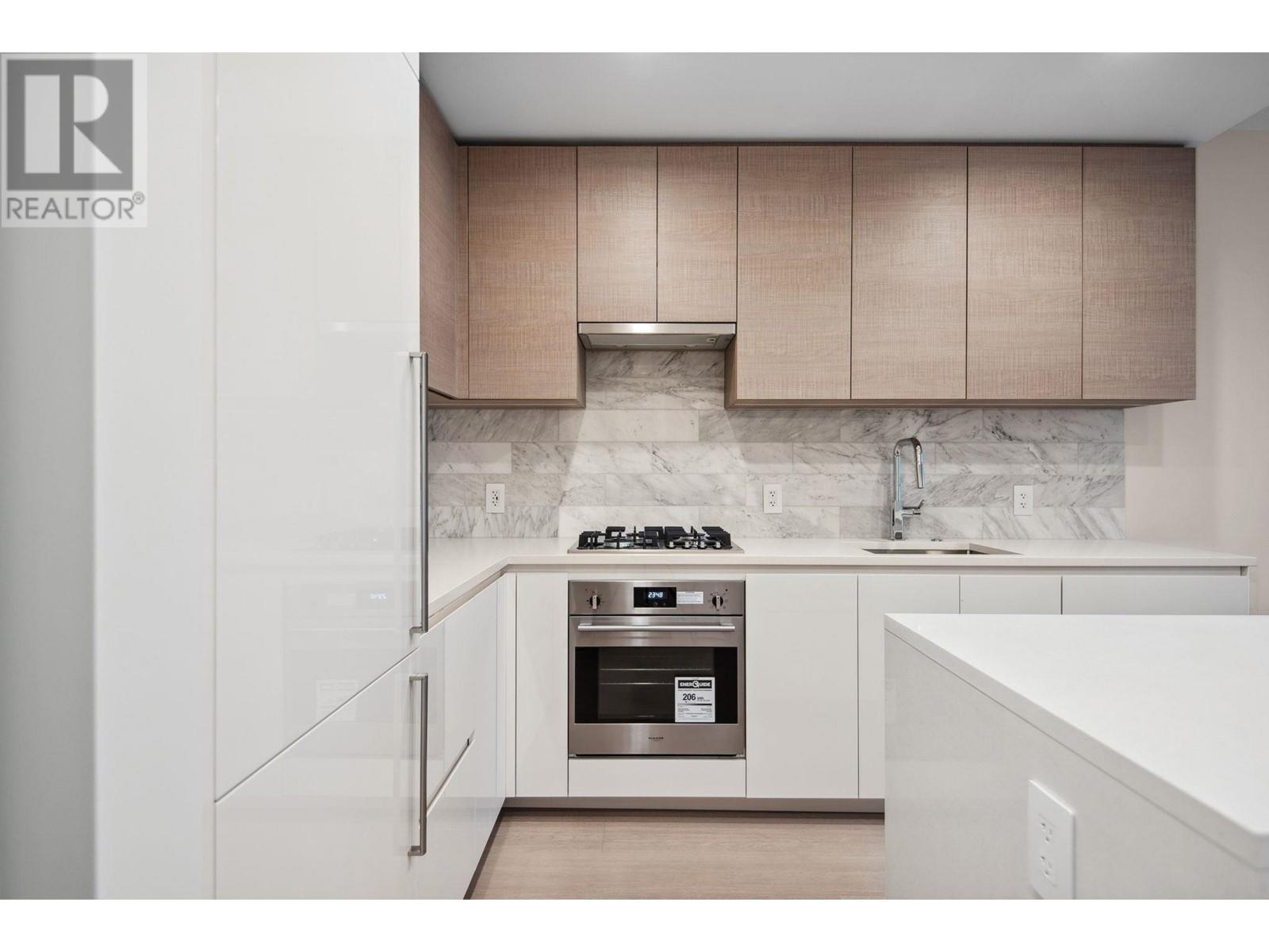 Listing Picture 6 of 32 : 1010 2108 GILMORE AVENUE, Burnaby / 本拿比 - 魯藝地產 Yvonne Lu Group - MLS Medallion Club Member