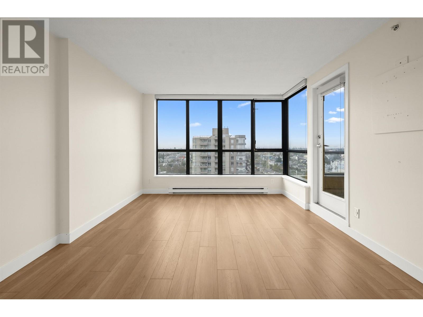 Listing Picture 11 of 33 : 1601 3438 VANNESS AVENUE, Vancouver / 溫哥華 - 魯藝地產 Yvonne Lu Group - MLS Medallion Club Member