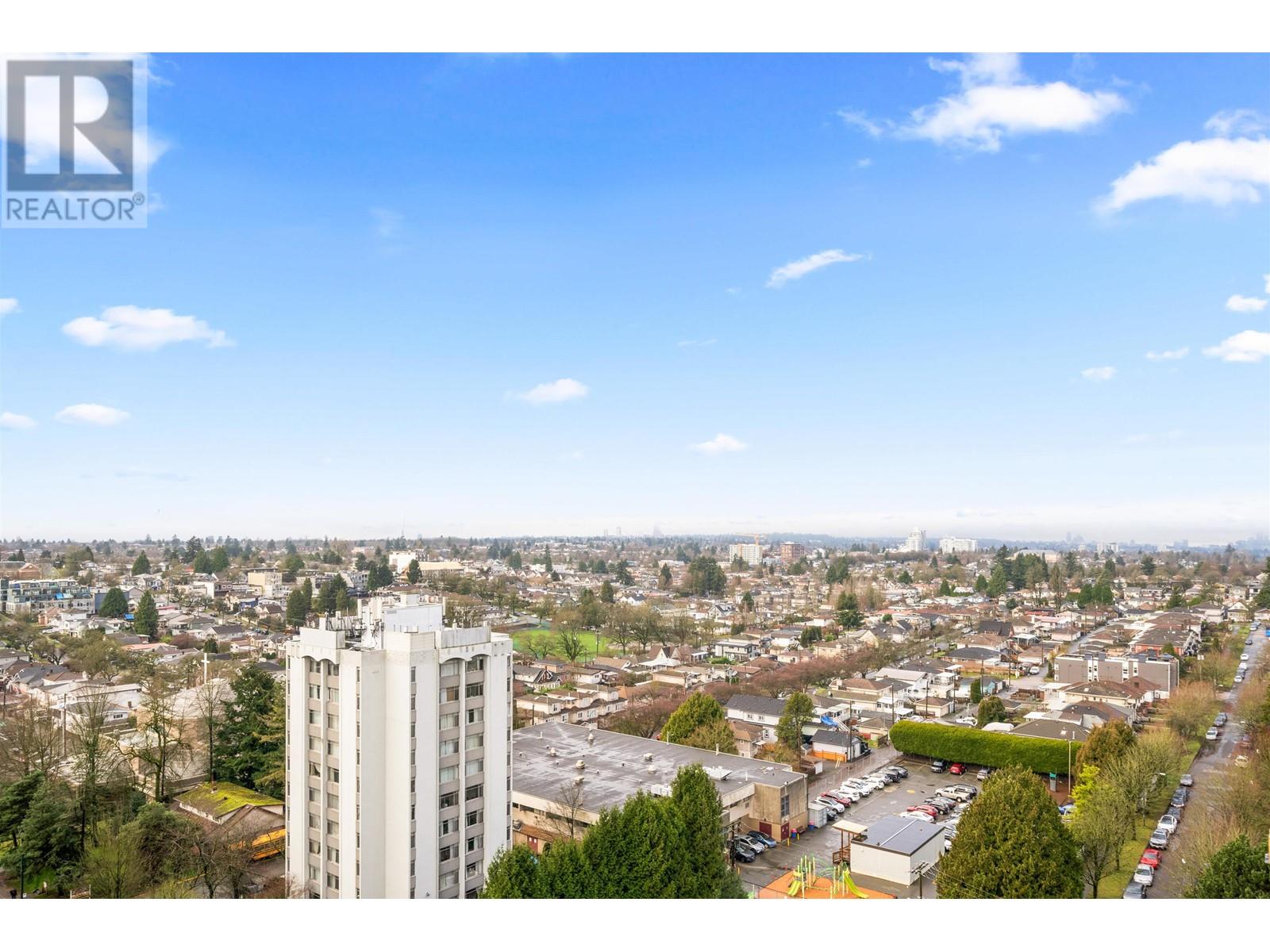 Listing Picture 17 of 33 : 1601 3438 VANNESS AVENUE, Vancouver / 溫哥華 - 魯藝地產 Yvonne Lu Group - MLS Medallion Club Member