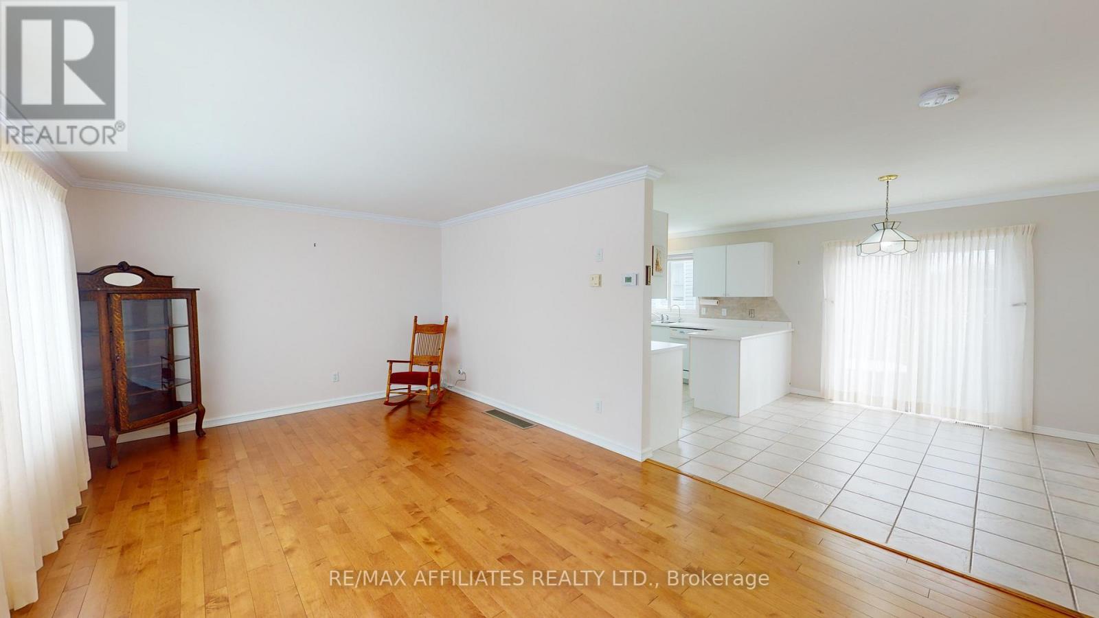 Property at 1127 CUTHBERTSON AVENUE image 4