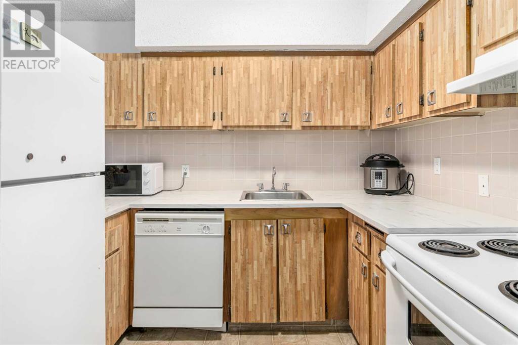Property at 108, 2200 Woodview Drive SW image 5