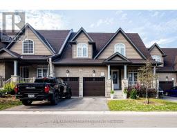 6 HOWARD WILLIAMS COURT, Uxbridge, Ontario