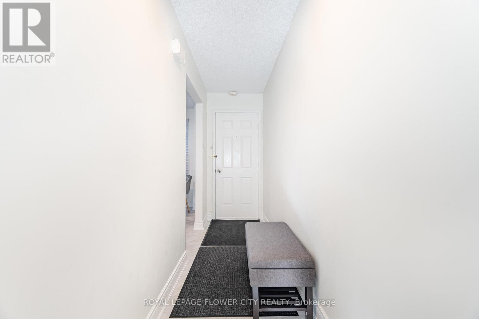 20 Trewartha Crescent, Brampton, Ontario  L6Z 1X4 - Photo 5 - W11914751