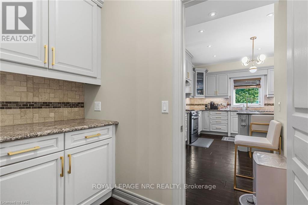 14 Tuscany Court, St. Catharines, Ontario  L2S 0E2 - Photo 7 - X9413813