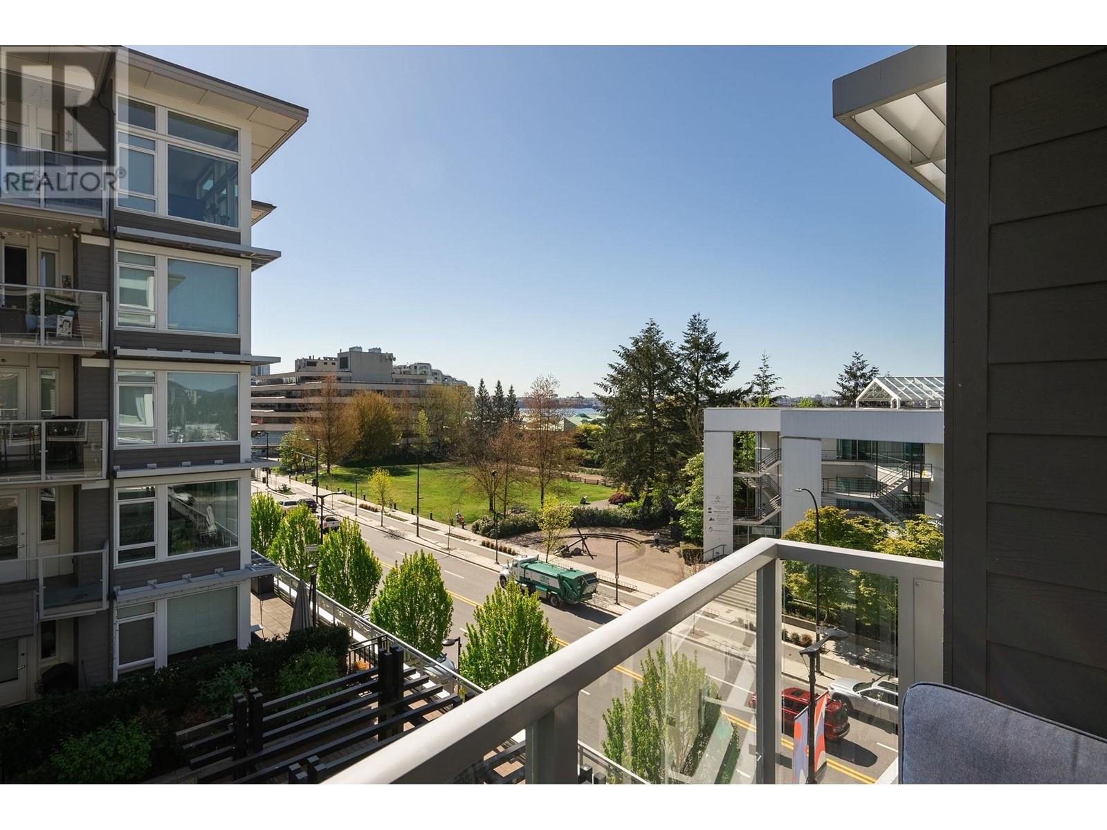 306 277 W 1st Street, North Vancouver, British Columbia  V7M 0E8 - Photo 1 - R2954422