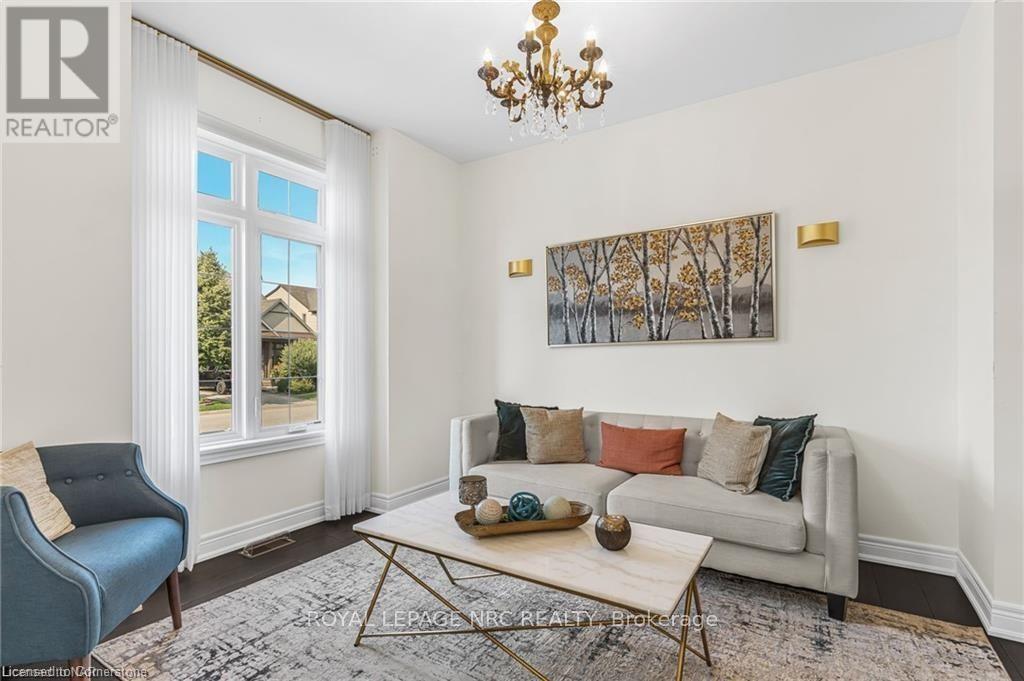 Property at 14 TUSCANY Court image 4