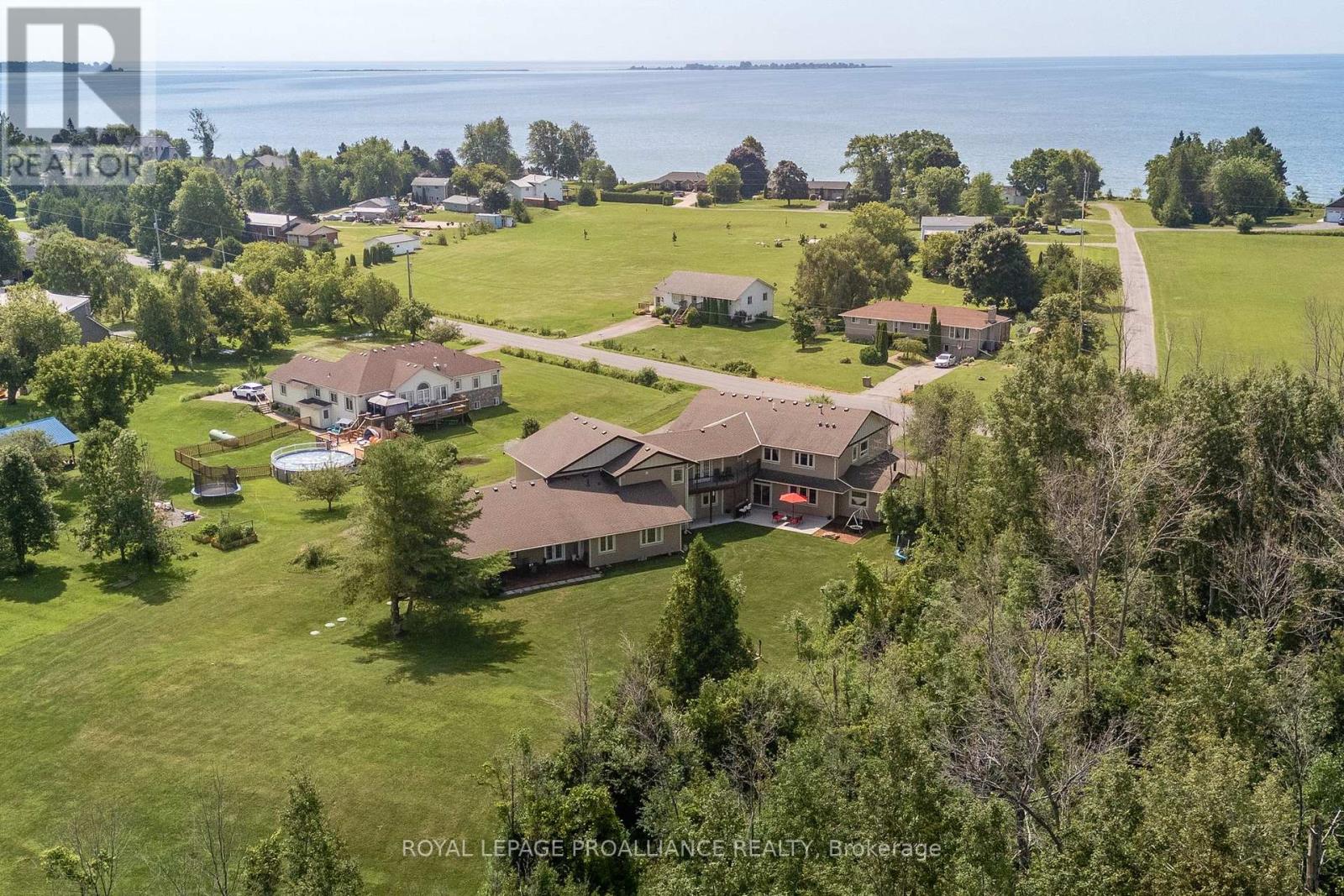 190 LAKESHORE ROAD, Brighton, Ontario