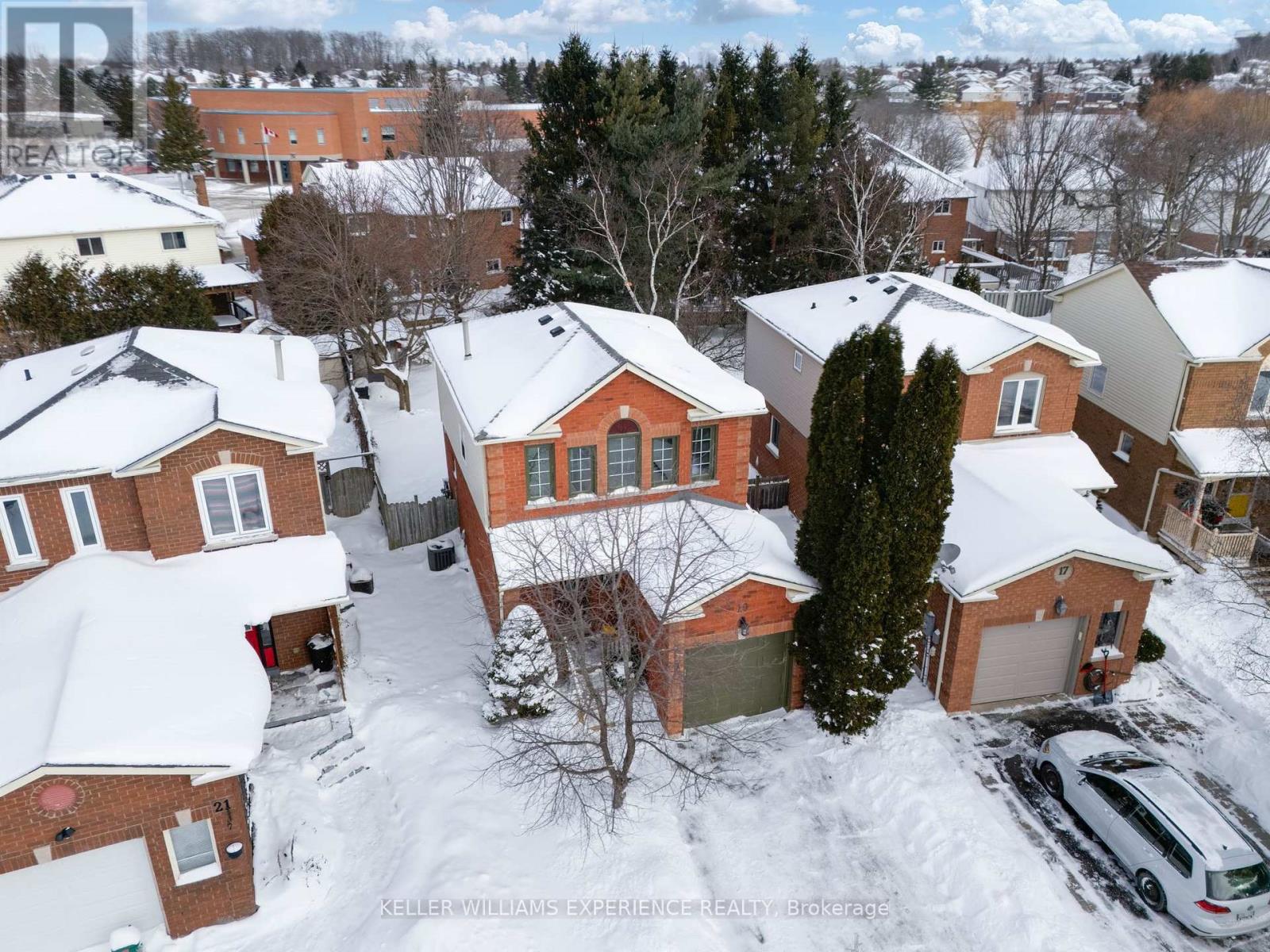 19 Weatherup Crescent, Barrie, Ontario  L4N 7J5 - Photo 3 - S11915401