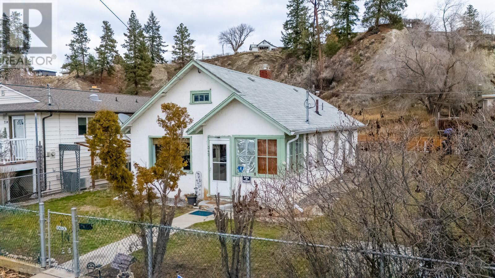 Property at 342 NORTON Street image 3