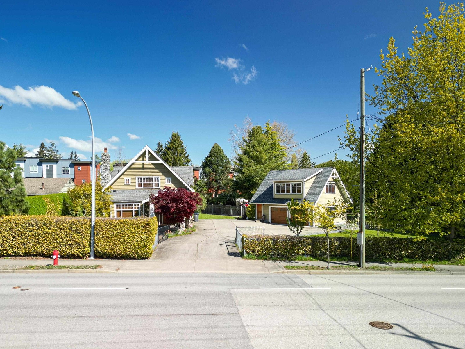 Property at 16051 16 AVENUE image 2