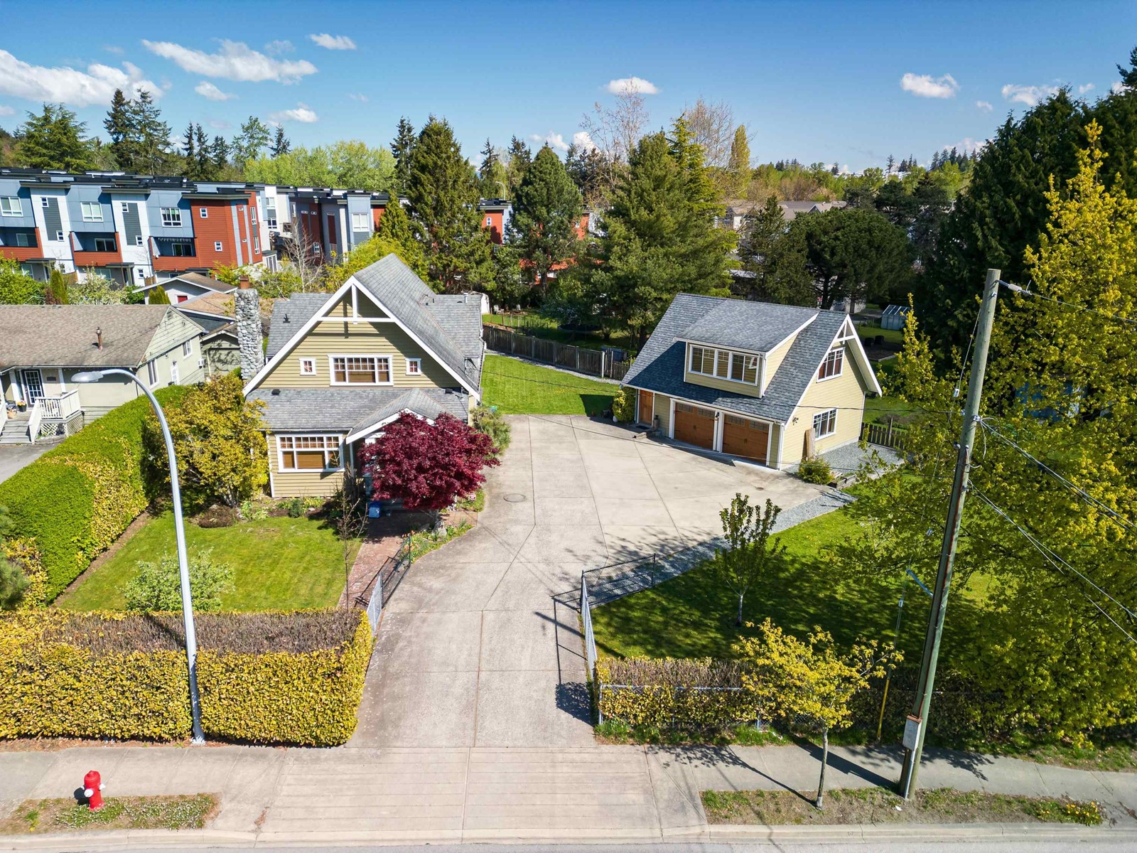 Property at 16051 16 AVENUE image 4