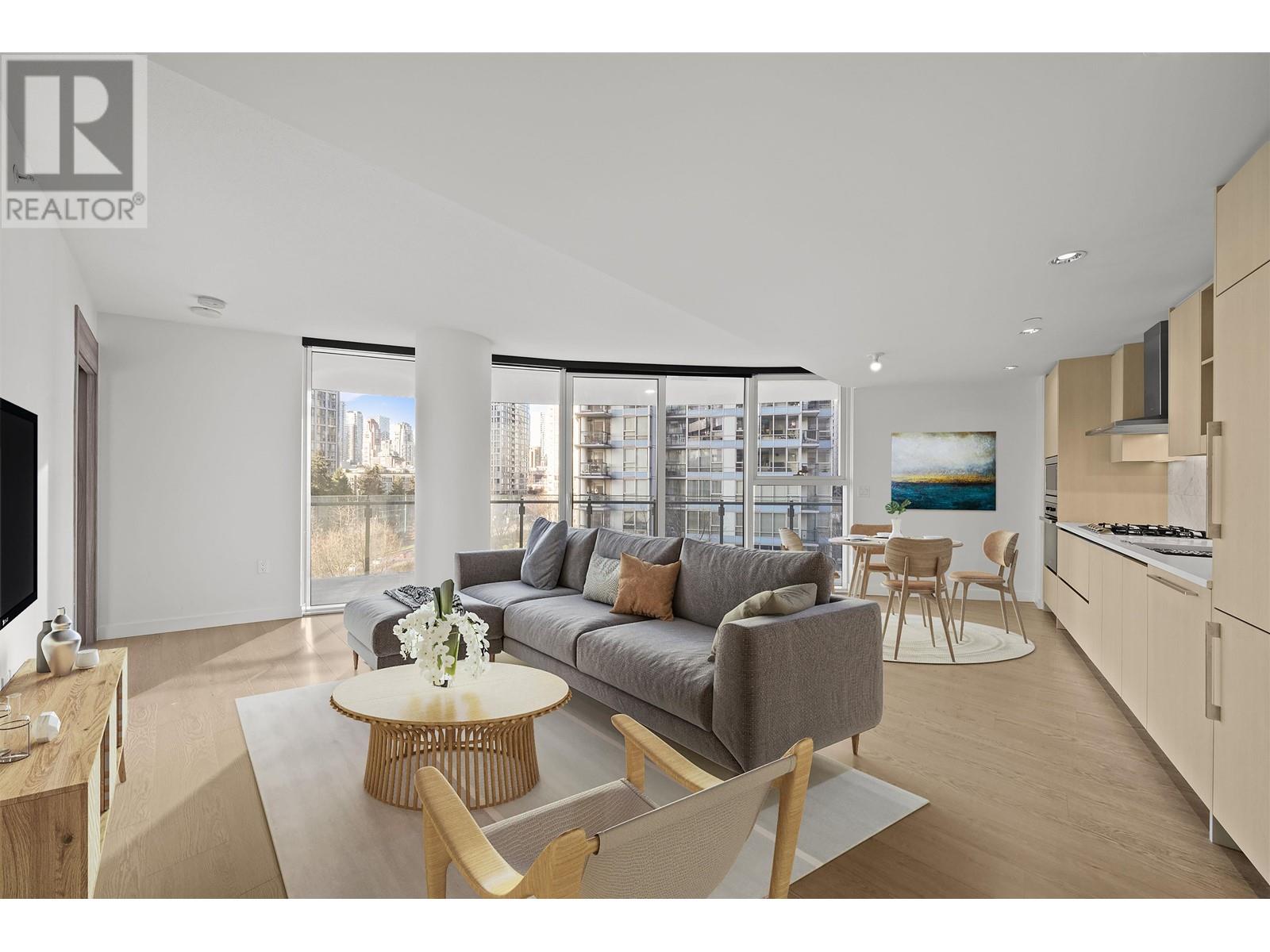 Listing Picture 3 of 37 : 605 89 NELSON STREET, Vancouver / 溫哥華 - 魯藝地產 Yvonne Lu Group - MLS Medallion Club Member