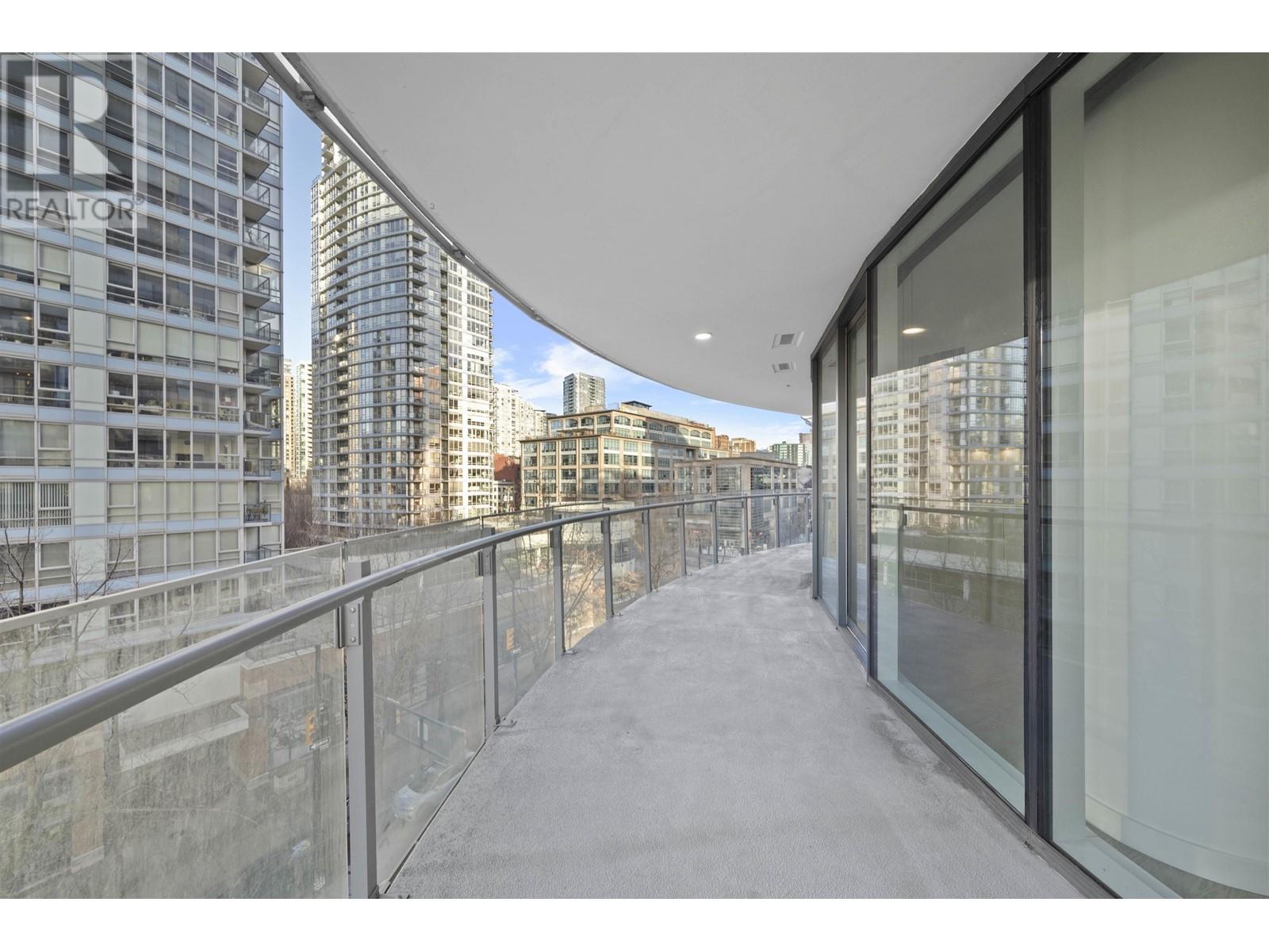 Listing Picture 24 of 37 : 605 89 NELSON STREET, Vancouver / 溫哥華 - 魯藝地產 Yvonne Lu Group - MLS Medallion Club Member